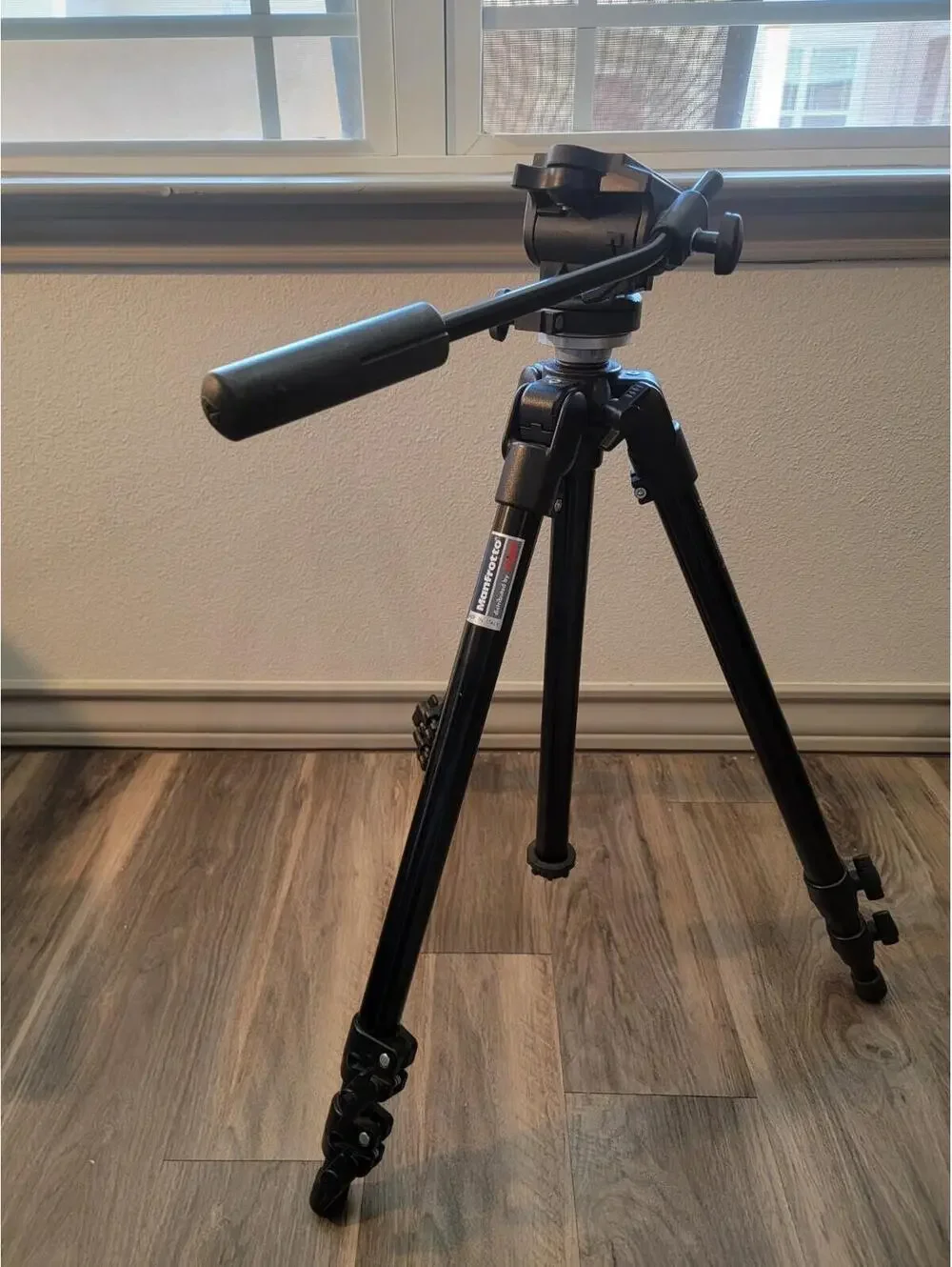 Manfrotto Bogen 3205 Professional Tripod w/3160 Head-Mounting Plate